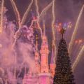 迪士尼城堡烟花背景图片